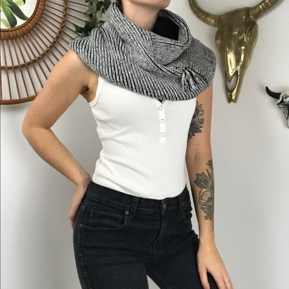 NWT Lululemon Black Totally Toasty Neck Warmer - Picture 8 of 16